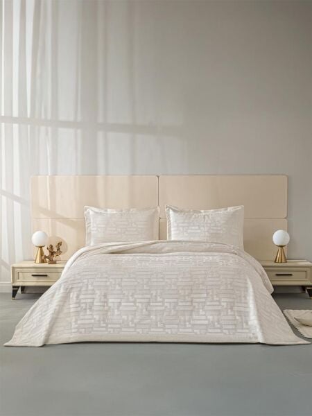 Zarif Jakarlı Yatak Örtüsü Alves