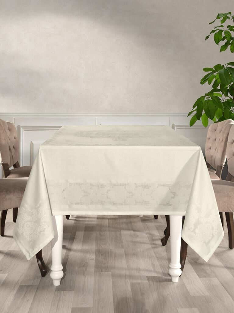 Masa Örtüsü Jakarlı Sıvı Geçirmez Dore Serisi