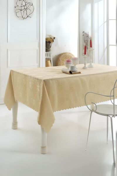 Pratik Kullanımlı Piknik Bezi 140 X 180 - Altın