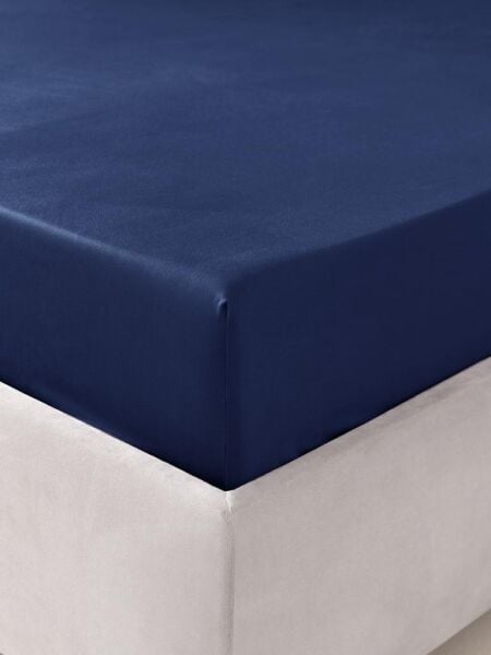Geniş Yataklara Uygun Saten Çarşaf – Kaygan Dokulu, Modern Şıklık Lacivert - 180 X 200