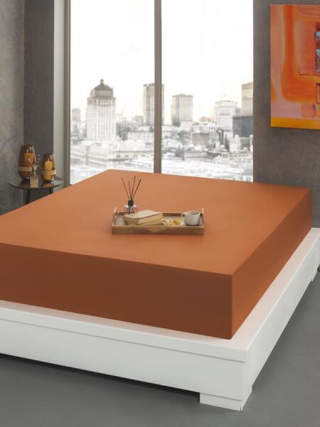 Geniş Yataklara Uygun Saten Çarşaf – Kaygan Dokulu, Modern Şıklık Turuncu - 180 X 200