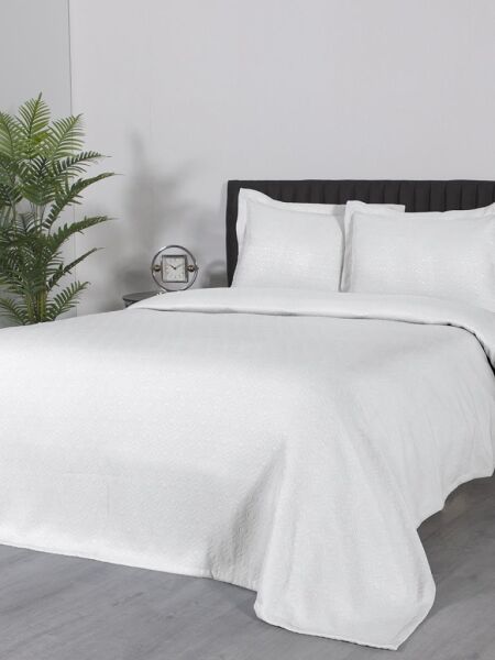 Yatak Örtüsü Marisa – Nefes Alabilen, Hafif ve Şık Tasarımlı Krem - 230 X 260