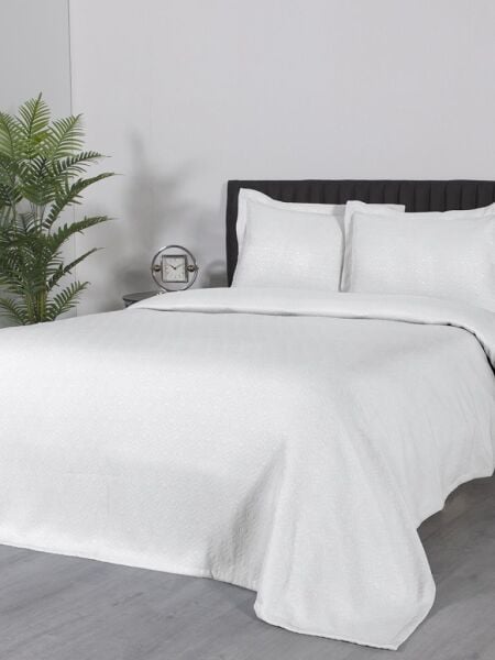 Yatak Örtüsü Marisa – Nefes Alabilen, Hafif ve Şık Tasarımlı Krem - 230 X 260