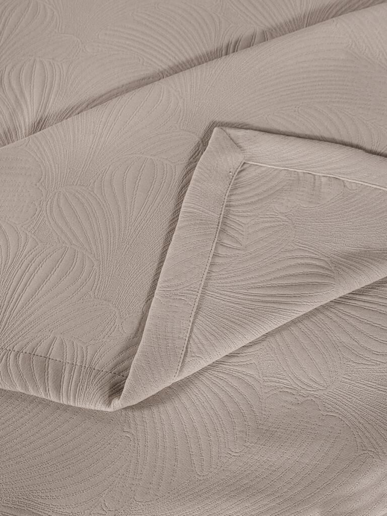 Yatak Örtüsü Alora – Pastel Renkli, Yumuşak ve Zarif Görünümlü 230 X 260 - Sütlü Kahverengi