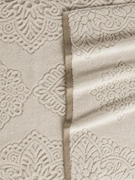 Pamuk Tekli Havlu Jakarlı Karna Premıum Vance - 70 x 140 Krem - 70 X 140